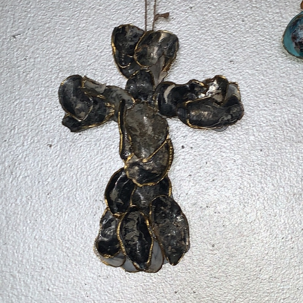 Handmade Shell Cross - Picture 7 of 17